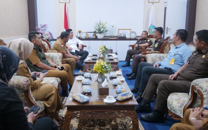 Bupati Bintan Terima Kunjungan Silaturahmi Kajari Bintan