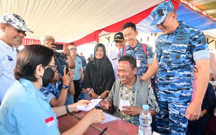 Bakti Sosial Kesehatan Pusterau Masyarakat Desa Gumelem, Rabu (20/8)