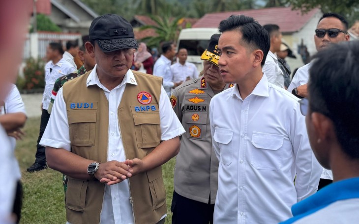 Wakil Presiden (Wapres) Gibran Rakabuming mengunjungi Kabupaten Poso, Sulawesi Tengah, pada Jumat (22/8), untuk meninjau penanganan darurat pascagempa bermagnitudo 5,8 yang mengguncang wilayah tersebut pada Minggu (17/8)