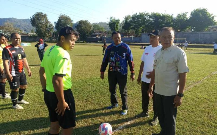 Kick off turnamen mini soccer di wilayah desa binaan 