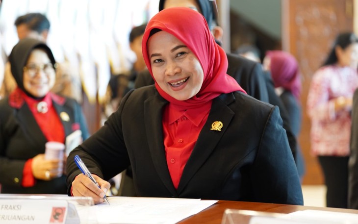 Anggota Fraksi PDI Perjuangan DPRD Jawa Timur, Wiwin Sumrambah