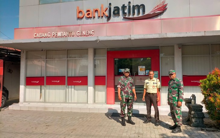 Babinsa Koramil 03/Geneng Melaksanakan Kegiatan Pengamanan Obyek Vital Wilayah Kecamatan Geneng.