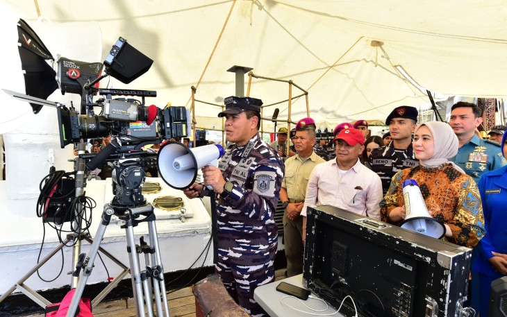 TNI AL Gelar Take Scane Pertama Film The Hostage's Hero di KRI Dewaruci 