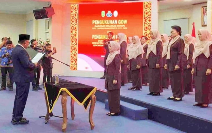 Wali Kota Lis Darmansyah Kukuhkan Pengurus GOW Masa Bakti 2025–2030 dan Puspa Periode 2024–2027