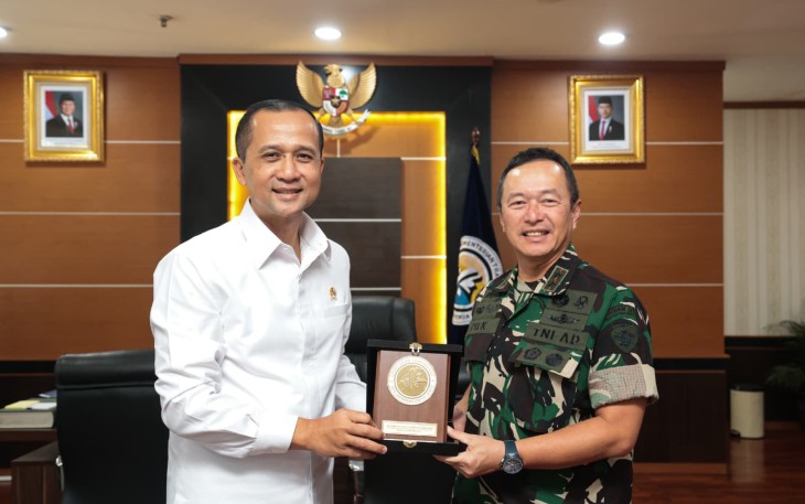 Kodam IX/Udayana dan Kementerian Transmigrasi RI dalam mendukung program pembangunan pemerintah, Pangdam IX/Udayana Mayjen TNI Piek Budyakto melaksanakan audiensi dengan Menteri Transmigrasi RI, M