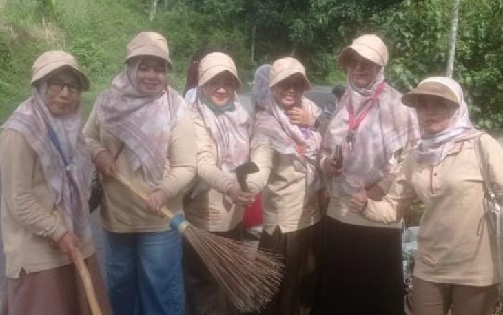 Pemerintah Kabupaten Pasaman bersama seluruh OPD dan Instansi menggelar kerja bakti massal dalam rangka World Cleanup Day (WCD) 2025, Kamis (25/9/2025) di seluruh wilayah Pasaman