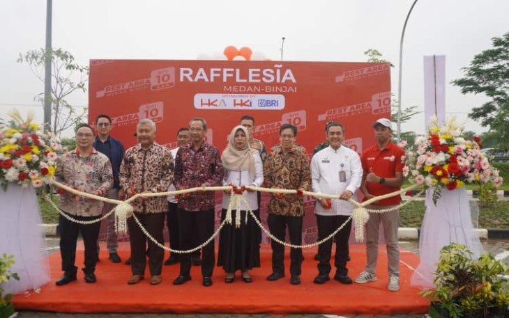 Acara Opening Rest Area atau Tempat Istirahat dan Pelayanan (TIP) kilometer (Km) 10 A dan B Jalan Tol Ruas Medan-Binjai dihadiri Komisaris Rafflesia Investasi Indonesia Darwin Wibowo, CEO Rafflesia Investasi Indonesia Moh. Adi Resza, Direktur PT. Medan Binjai Toll I Wayan Mandia, Unsur Forkopimda, dan anak-anak panti asuhan