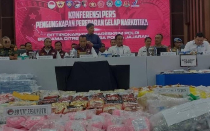Konferensi pers pengungkapan kasus narkoba