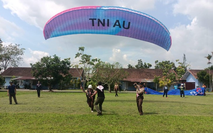 Pelatihan PL-1 Lanud Supadio, Minggu (9/11)