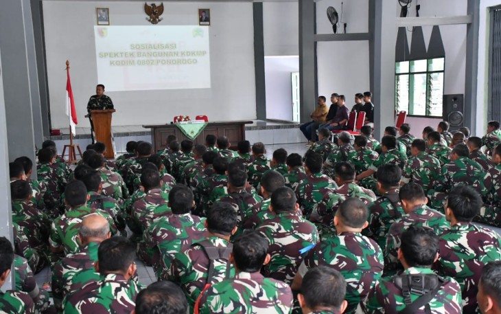 Dandim 0802/Ponorogo Letkol Arh Farauk Saputra 