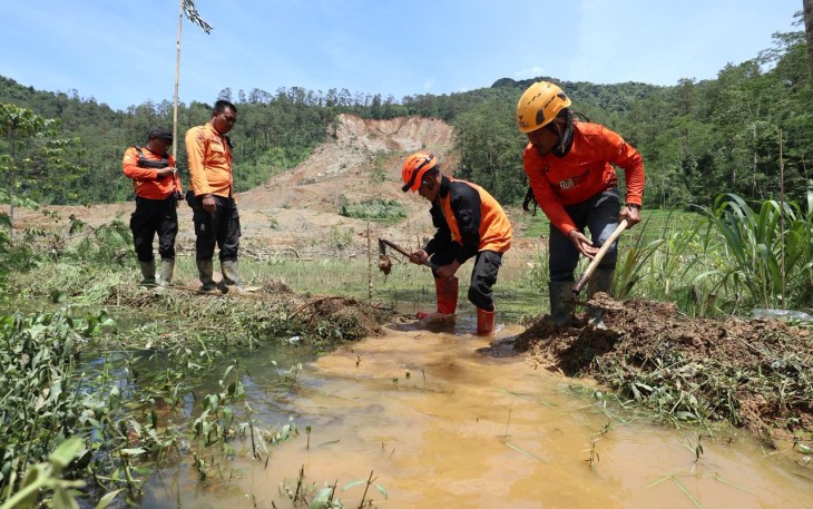 Menguras Embung dan Menghalau Awan, Perjuangan Ganda Longsor Banjarnegara