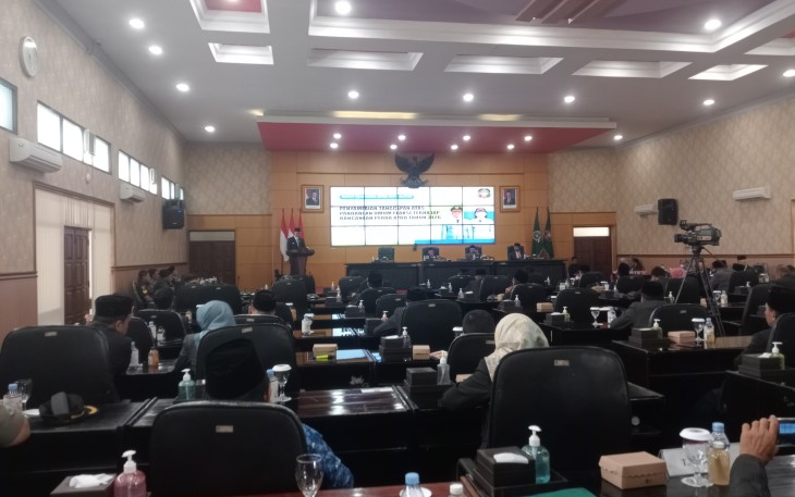Rapat Paripurna DPRD Kota Blitar, Senin 17 November 2025. (Foto : Klikwarta.com)