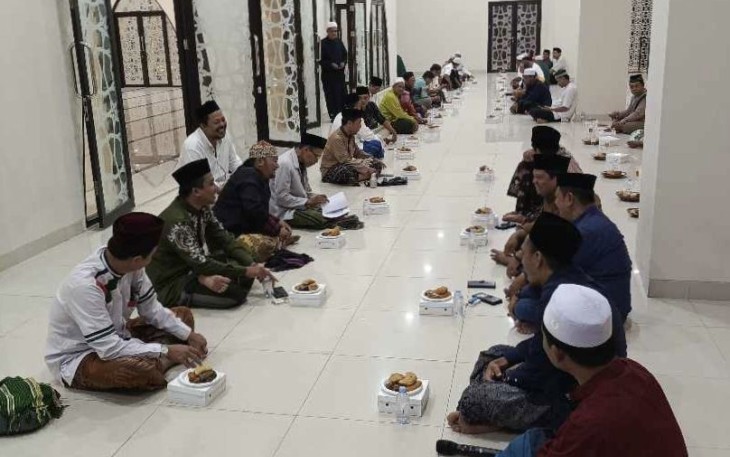 Kegiatan ta'lim dan Ithar Jama'i di Masjid Jami' Asy Syahid Kota Depok, Jum'at (14/3)