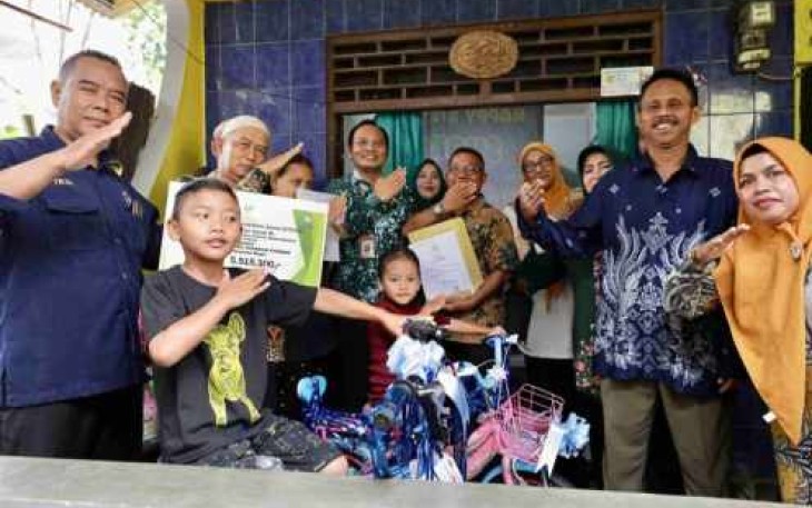 Pemulung anak viral di Sentul Kabupaten Bogor 