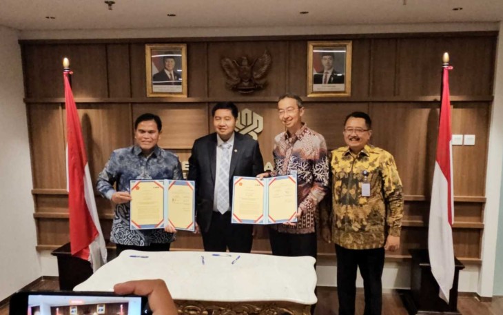 Menteri PKP Maruarar Sirait bersama Kasal Laksamana TNI Dr. Mohammad Ali dan Presdir BCA, Hendra Lembong