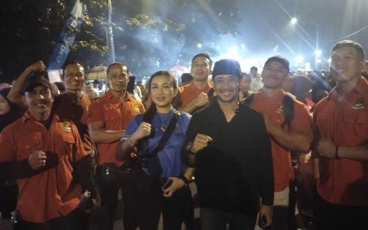 Ketua KONI Kota Bogor Dedy Sumarna (baju hitam-Red) bersama Ketua PBFI Kota Bogor Gina beserta jajarannya, Sabtu (28/6)