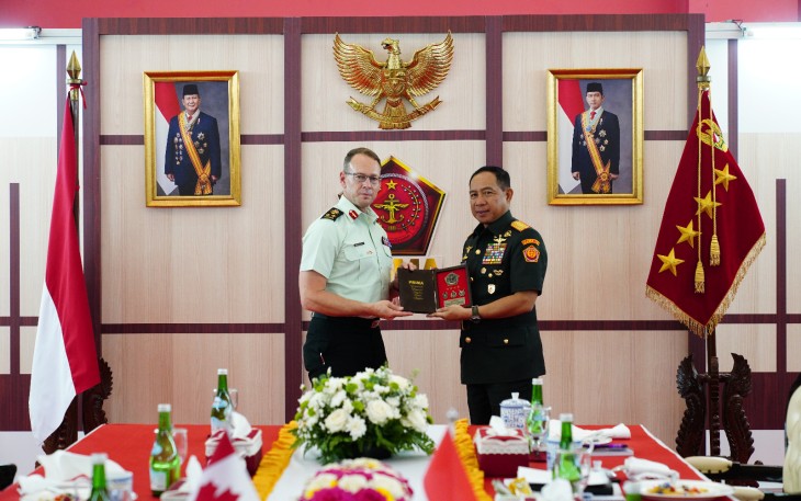 Panglima TNI Jenderal TNI Agus Subiyanto menerima Courtesy Call (CC) dari pejabat militer negara sahabat