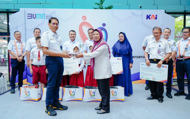 KAI Divre III Palembang Salurkan program TJSL (Sumber: PT KAI Divre III Palembang)