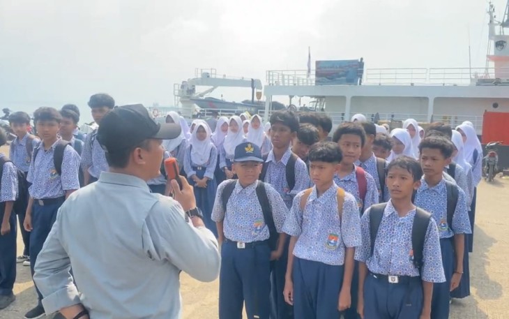 KN Tanjung Datu-301saat Kenalkan Dunia Kemaritiman Kepada Pelajar