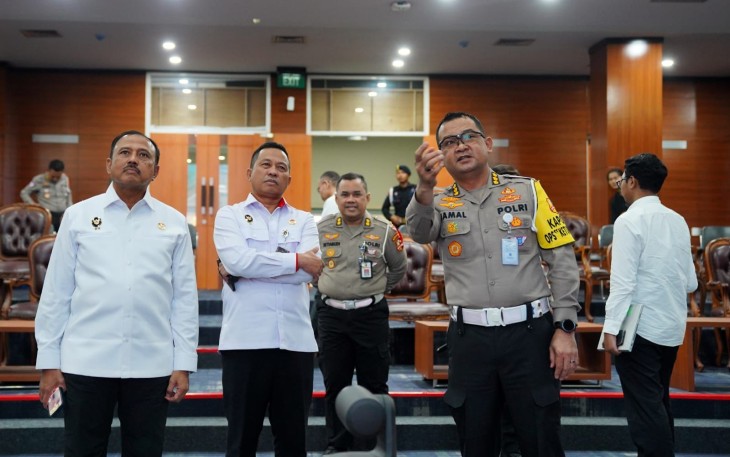 Deputi Bidang Koordinasi Politik Dalam Negeri Kemenko Polhukam Mayjen TNI Dr. Heri Wiranto, M.M., M. Tr(Han) saat berkunjung ke Posko National Traffic Management Center (NTMC) Korlantas Polri, Jumat (28/3/2025).