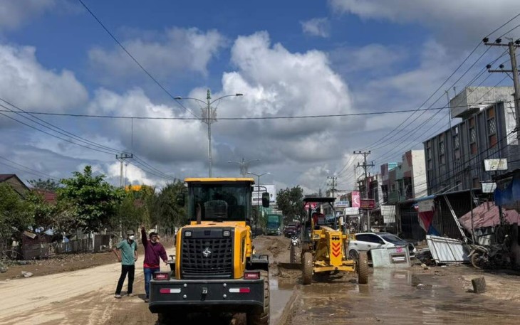 Kementerian PU dan BUMN Karya Bangun Jalan serta Pasok Air Bersih di Aceh Tamiang