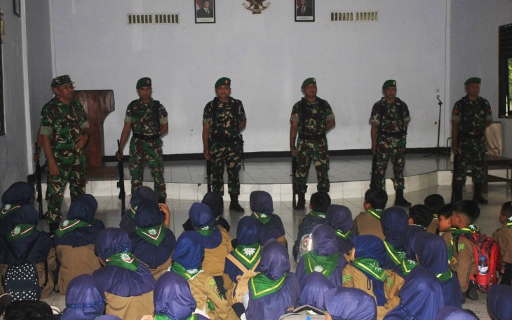 Outing class di Markas Kodim 0806/Trenggalek.