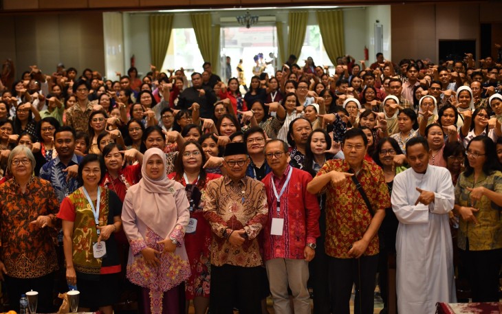 Mendikdasmen, Abdul Mu’ti saat jadi pembicara kunci di acara Sarasehan Guru Katolik se-Jakarta Barat yang mengusung tema “Peran Guru Dalam Mempersiapkan Masa Depan Peserta Didik", di Jakarta, Sabtu (6/9).