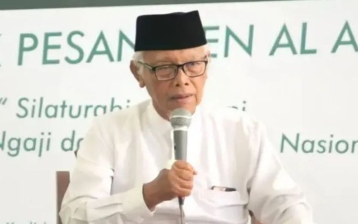 Ketua Umum MUI, KH Anwar Iskandar
