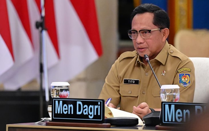 Mendagri Muhammad Tito Karnavian dalam acara Pengarahan Presiden RI kepada Kepala Daerah se-Papua dan KEPP-OKP di Istana Negara, Jakarta, Selasa (16/12/2025).