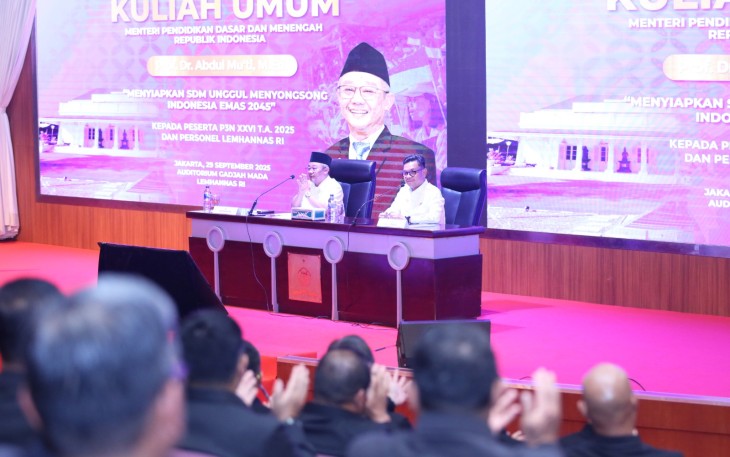 Mendikdasmen, Abdul Mu’ti, saat menyampaikan kuliah umum bertajuk “Menyiapkan SDM Unggul Menyongsong Indonesia Emas 2045” di hadapan peserta Pendidikan Pemantapan Pimpinan Nasional (P3N) Angkatan XXVI Tahun 2025 dan personel Lembaga Ketahanan Nasional (Lemhannas) RI.