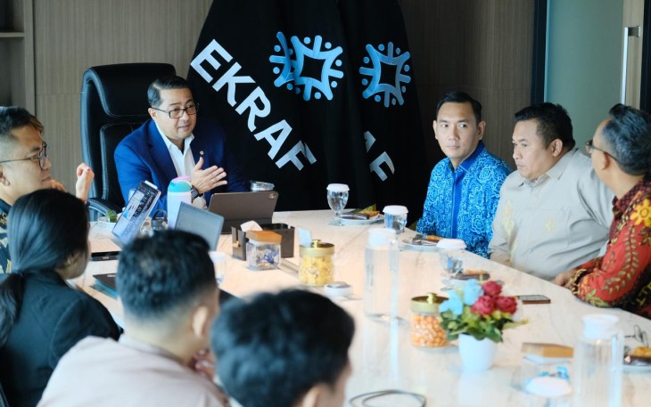 Menteri Ekraf Teuku Riefky dalam audiensi yang berlangsung di Autograph Tower Thamrin Nine, Jakarta, Selasa, 16 September 2025.