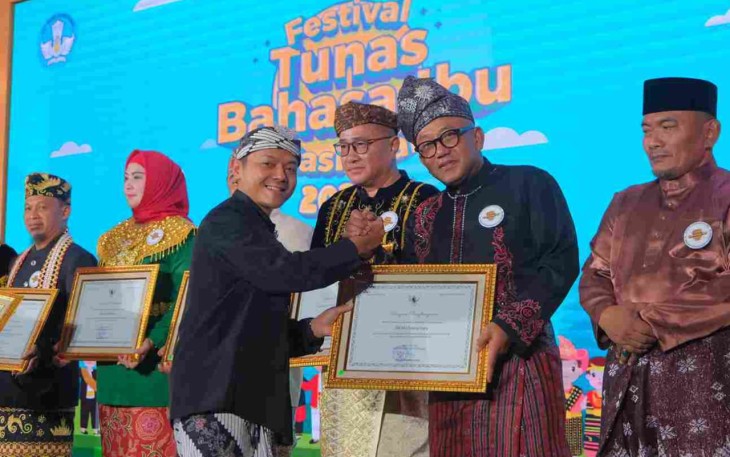Pemko Tanjungpinang saat Raih Penghargaan dari Kemendikdasmen atas Komitmen Melestarikan Bahasa Melayu