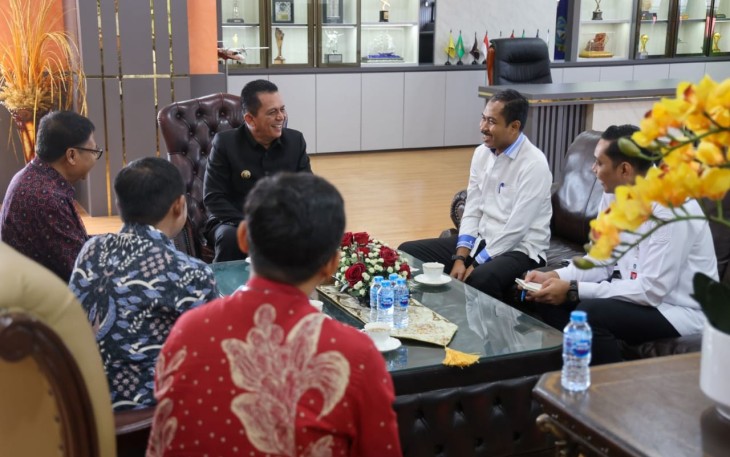 Pertemuan membahas kolaborasi untuk memperkuat stabilitas ekonomi. Selasa, (08/07/2025).