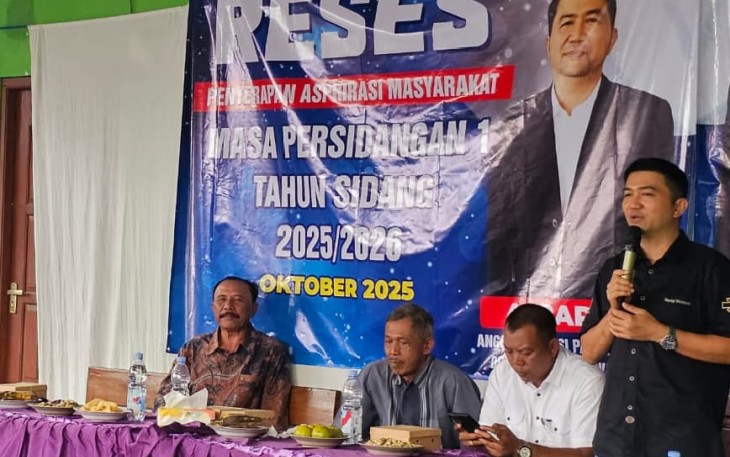 Reses penyerapan aspirasi masyarakat oleh Anggota DPRD Provinsi Jawa Tengah, Asrar, di Desa Sidomulyo, Kecamatan Jenawi, Kabupaten Karanganyar, Senin (20/10/2025).