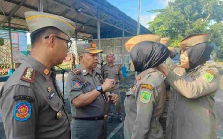 Personel PPPK Satpol PP Tanjungpinang Terima Penyematan Pangkat