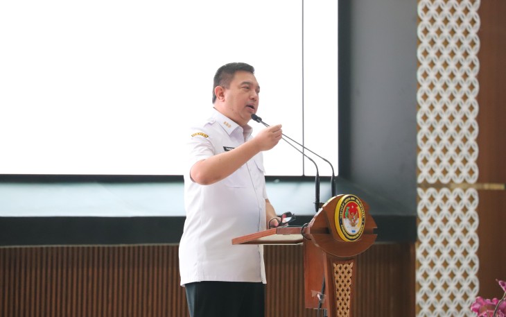 Sekjen Kemendagri Tomsi Tohir pada acara Pengarahan Sekjen Kemendagri kepada Satuan Praja Utama Angkatan XXXII di Balairung Rudini, Kampus IPDN Jatinangor, Kabupaten Sumedang, Jawa Barat, Rabu (25/6/2025).