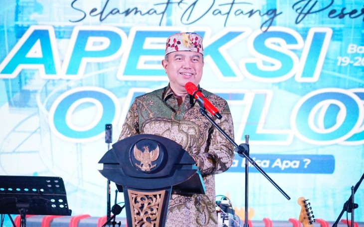 Sekjen Kemendagri Tomsi Tohir dalam acara Asosiasi Pemerintah Kota Seluruh Indonesia (APEKSI) Outlook 2025 di Hotel Novotel, Kota Bandar Lampung, Sabtu (20/12/2025) malam.
