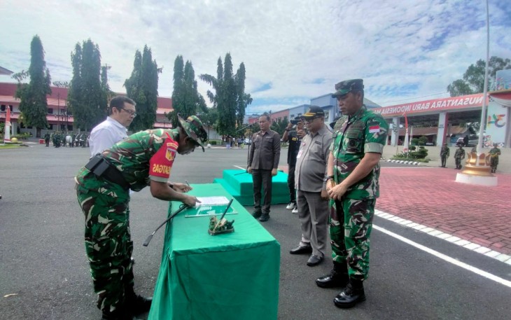Kodim 1310/Bitung gelar upacara pembukaan TMMD Ke-123 tahun 2025 yang di laksanakan di lapangan pemerintah Kota Bitung, Rabu (19/2)