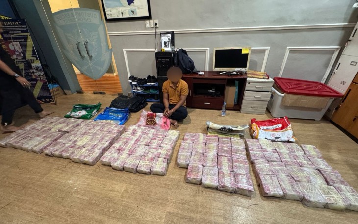 Tersangka dan barang bukti saat diamankan
