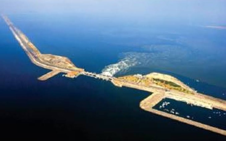 Tanggul Laut