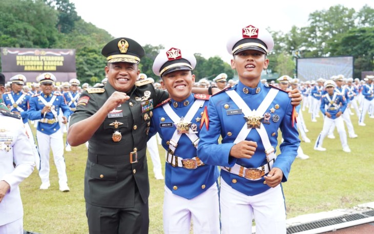Wakasad Letjen TNI Muhammad Saleh Mustafa mengahadiri pelantikan wisuda Prajurit dan Bhayangkara Taruna (Prabhatar)  Akademi TNI dan Polri di Akademi Militer, Magelang, Jawa Tengah, Jumat (28/11/2025). 