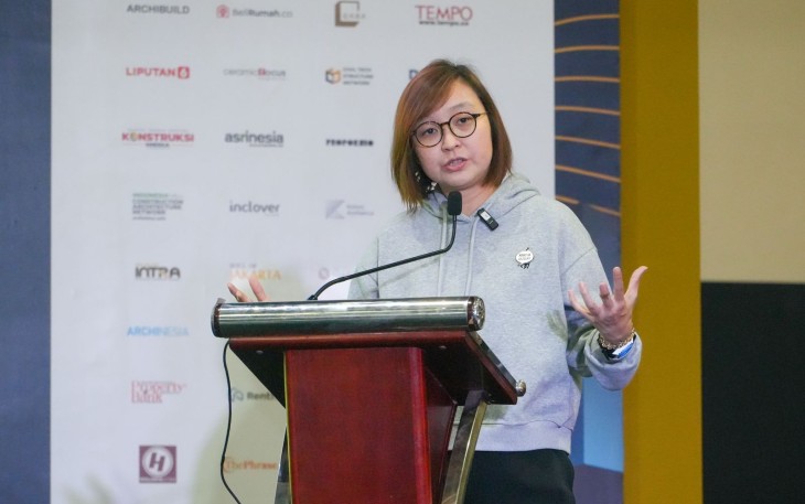 Wakil Menteri Ekonomi Kreatif (Wamenekraf), Irene Umar saat menjadi panelis The 22nd Edition Megabuild Indonesia dalam Kompetisi Youth Interior Design Award (Y.iD Award) 2025 di Jakarta Convention Center, Jakarta, Minggu, 27 April 2024.
