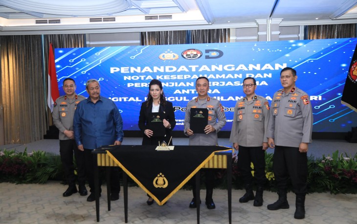 Divisi Humas Polri secara resmi menjalin kerja sama dengan PT Digital Unggul Gemilang melalui penandatanganan nota kesepahaman. Pendandatanganan dilakukan antara Kadivhumas Polri Irjen. Pol. Dr. Sandi Nugroho dan Direktur Utama PT Digital Unggul Gemilang, Vini Septiana