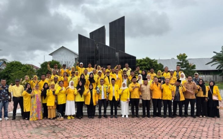 Golkar Tebing Tinggi Gelar Bakti Sosial dan Ziarah ke Makam Pahlawan  