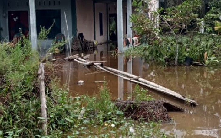 Kondisi banjir yang menggenangi wilayah Kabupaten Indragiri Hilir, Provinsi Riau, Kamis (1/5). Sumber foto : BPBD Kab Indragiri Hilir