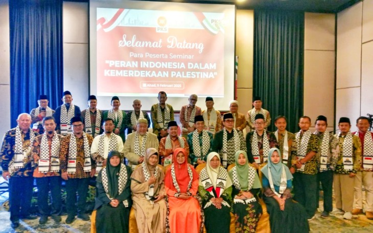Foto Bersama usai acara