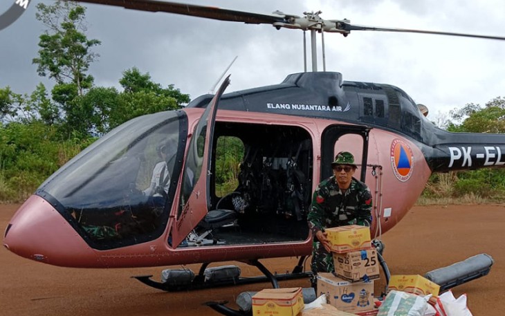 Bantuan pangan dan non-pangan yang didistribusikan melalui udara dengan armada dari BNPB, TNI AU dan Basarnas. Dropping bantuan bertahap menyesuaikan kapasitas dan kemampuan helikopter untuk membawa berat bantuan. Hingga hari ini, Selasa (2/12), sebanyak 4,1 ton bantuan dikirimkan ke beberapa wilayah terdampak di Provinsi Sumatra Barat