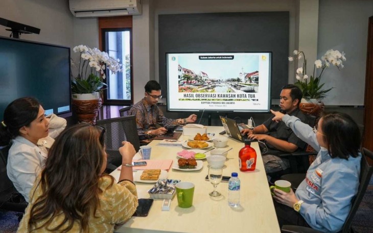 Wamenekraf/Wakabekraf Irene Umar dalam pertemuan di Balai Kota, Jakarta, Kamis (16/1/2025).