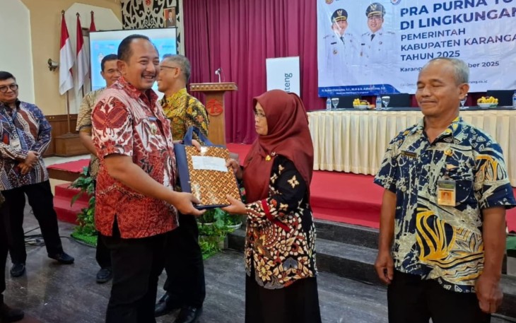 Pembekalan pra purna tugas PNS Pemkab Karanganyar, di Hotel Taman Sari Karanganyar, Kamis (2/10/2025)