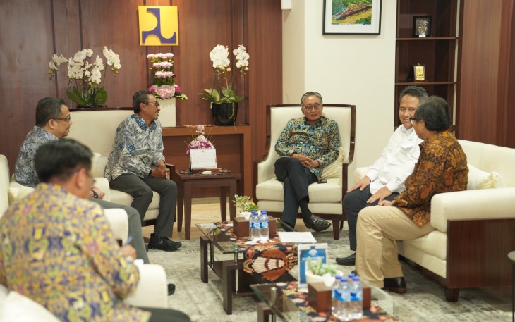 Menteri Pekerjaan Umum Dody Hanggodo menerima kunjungan jajaran Persatuan Perusahaan Air Minum Seluruh Indonesia (Perpamsi) di Kantor Kementerian PU, Rabu (4/6/2025)
